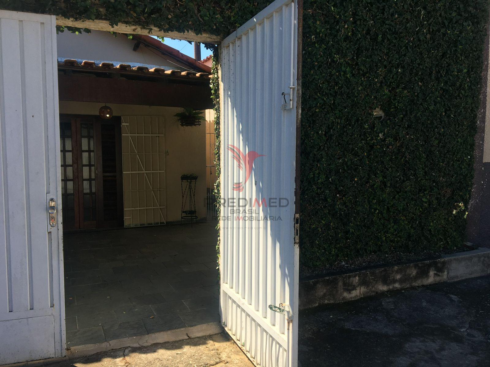 Casa com Piscina , Quintal, Solarium, 2 Vagas ,&aacute; venda no Bairro S&atilde;o Bento, Guaratinguet&aacute;  Guaratinguetá - 