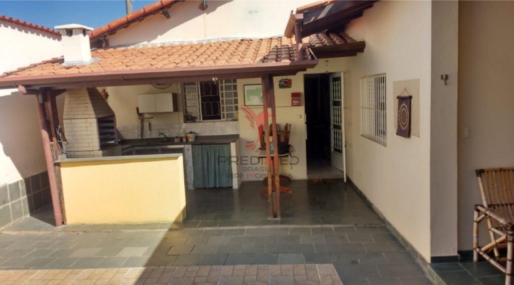 Casa com Piscina , Quintal, Solarium, 2 Vagas ,&aacute; venda no Bairro S&atilde;o Bento, Guaratinguet&aacute;  Guaratinguetá - 