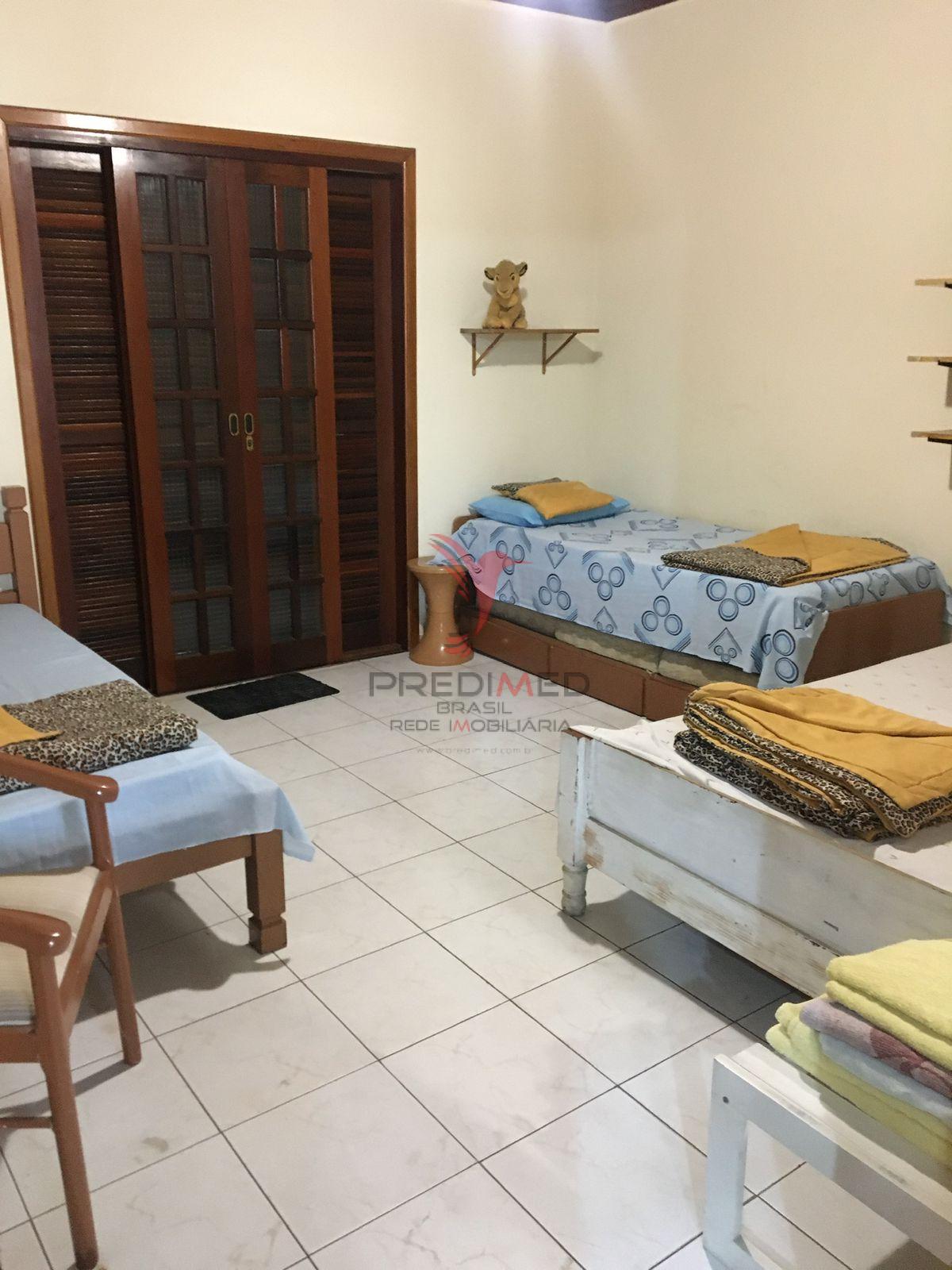 Casa com Piscina , Quintal, Solarium, 2 Vagas ,&aacute; venda no Bairro S&atilde;o Bento, Guaratinguet&aacute;  Guaratinguetá - 