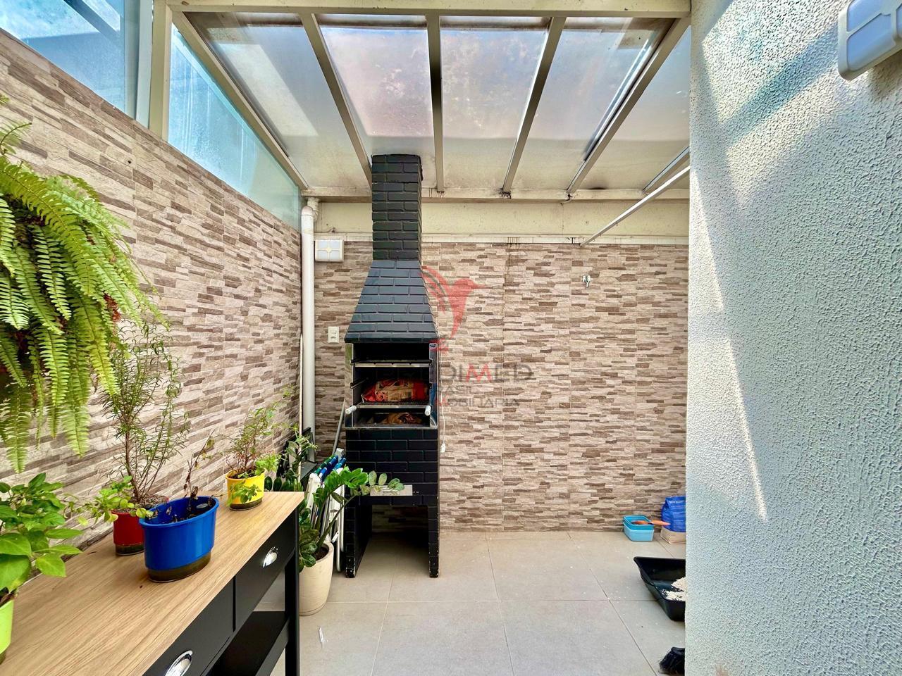 VENDO CASA DE CONDOMINIO FECHADO, 2 VAGAS DE GARAGEM, 2 DORMITORIOS, CHURRASQQUEIRAC Rua Pierre de Beranger São Paulo - 