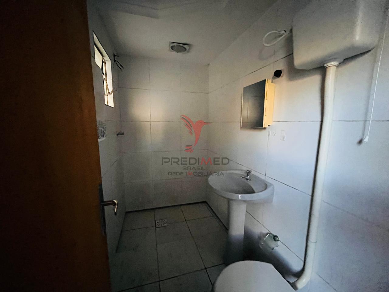 Casa de 2 Quartos, Garagem para 2 Carros, Quintal .10 minutos da Universidade de St&ordf;Maria  Santa Maria - 