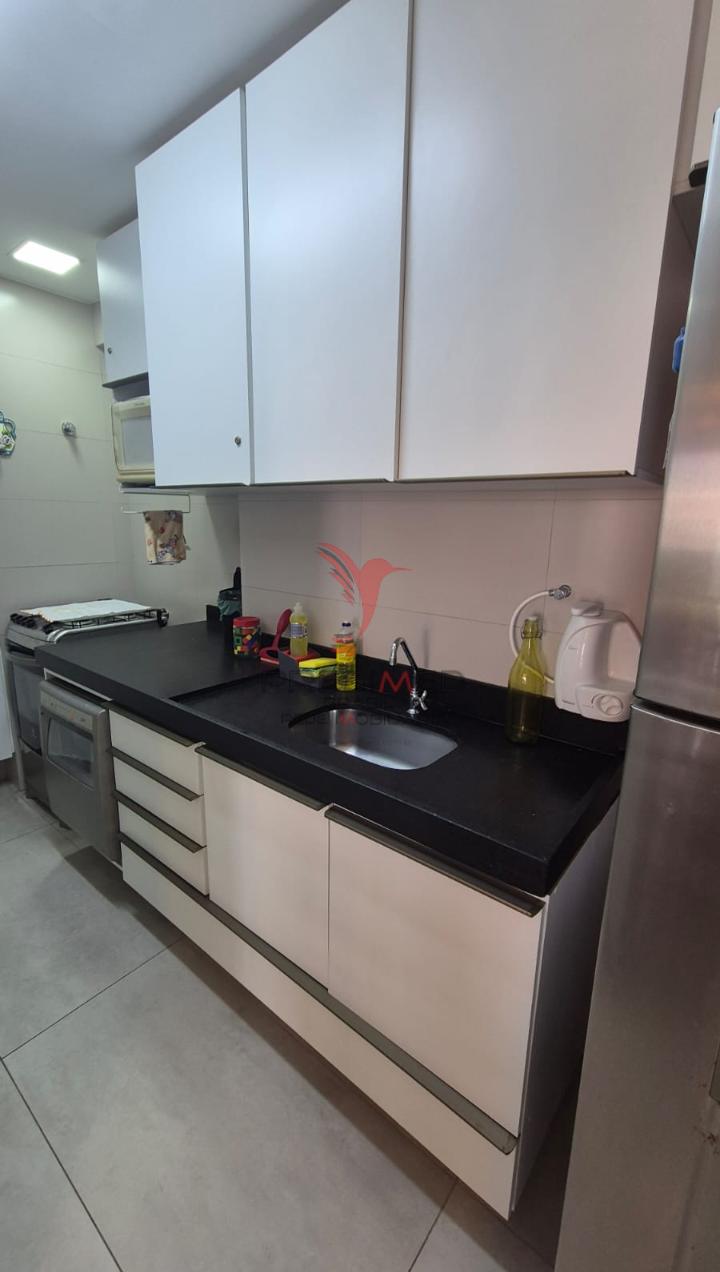 Apartamento Bel&iacute;ssimo, com varanda ,em Mana&iacute;ra vista parcial mar Sul Rua Bananeiras João Pessoa - 