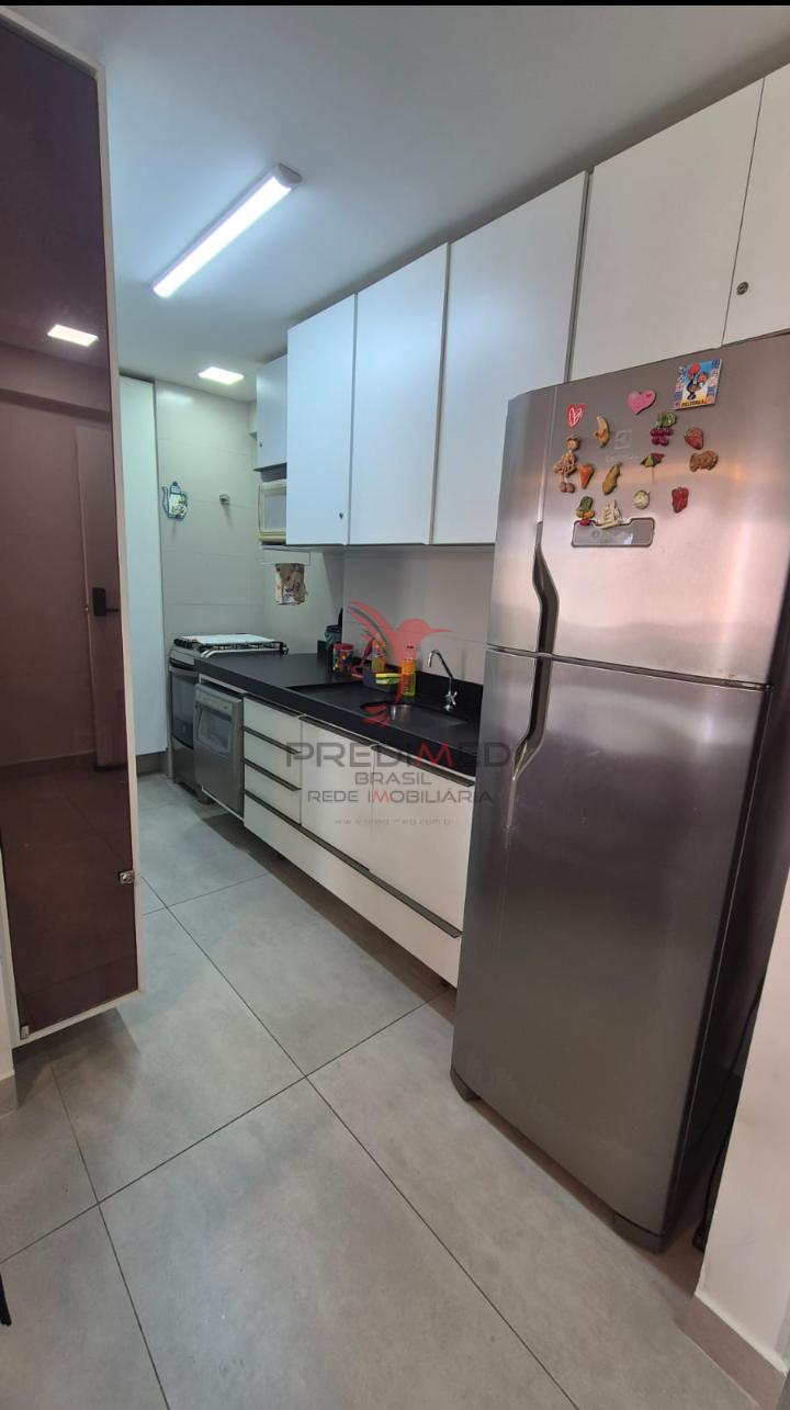Apartamento Bel&iacute;ssimo, com varanda ,em Mana&iacute;ra vista parcial mar Sul Rua Bananeiras João Pessoa - 