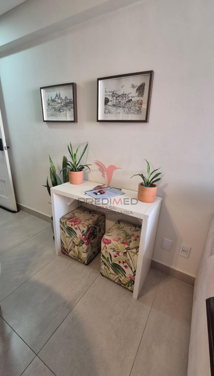 Apartamento Bel&iacute;ssimo, com varanda ,em Mana&iacute;ra vista parcial mar Sul Rua Bananeiras João Pessoa - 