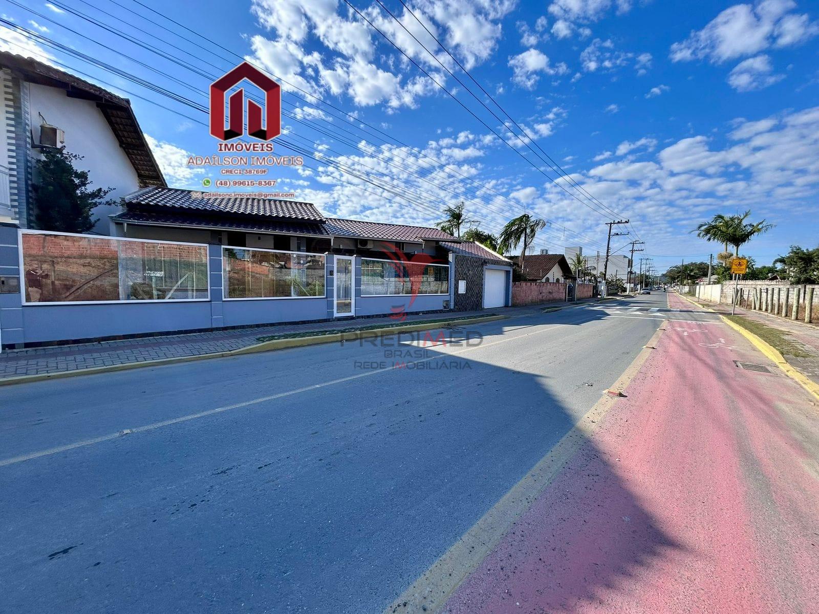 Casa Porteira Fechada &agrave; Venda em Balne&aacute;rio Pi&ccedil;arras/SC Brasil  Balneário Piçarras - 
