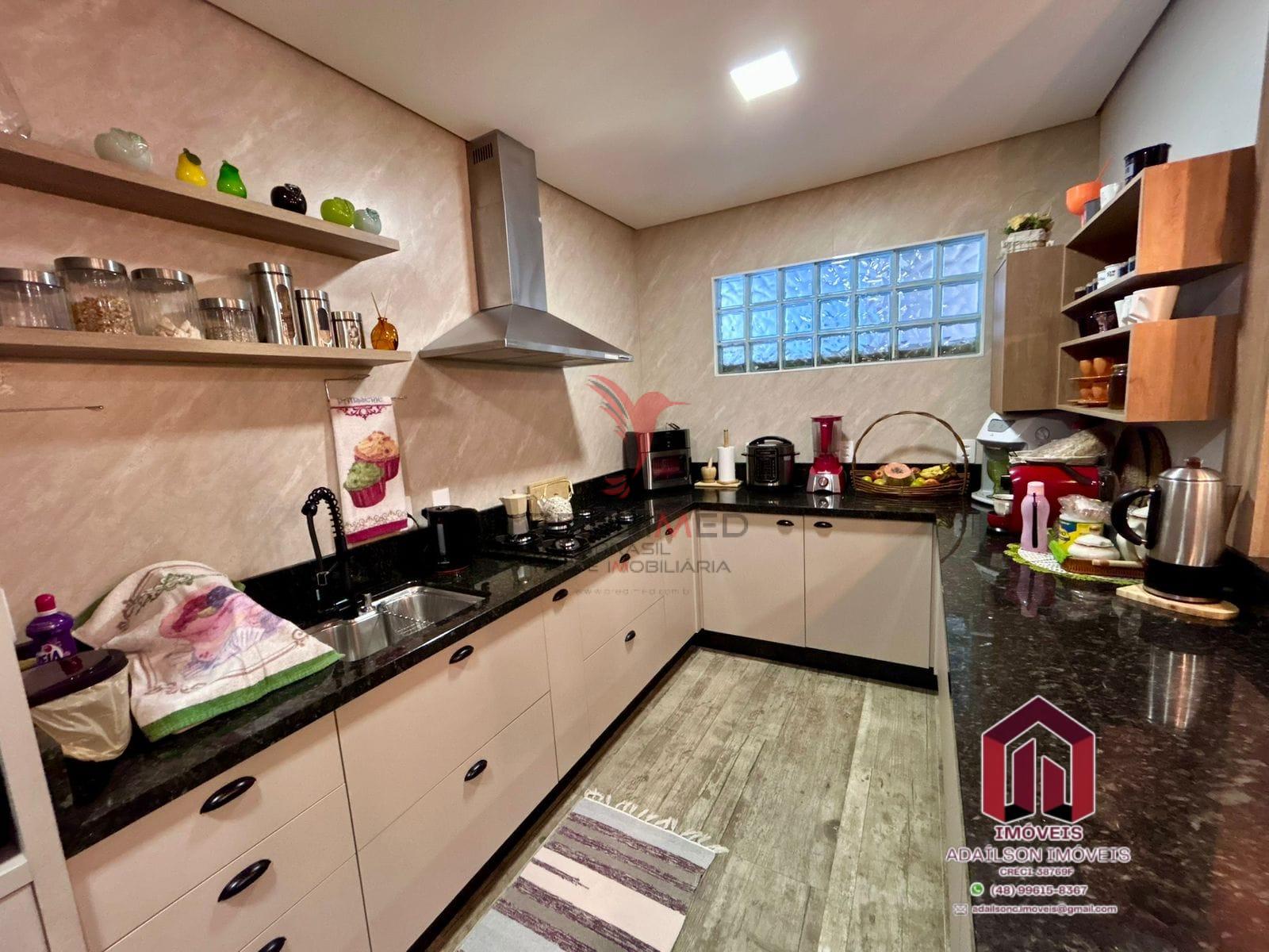 Casa Porteira Fechada &agrave; Venda em Balne&aacute;rio Pi&ccedil;arras/SC Brasil  Balneário Piçarras - 
