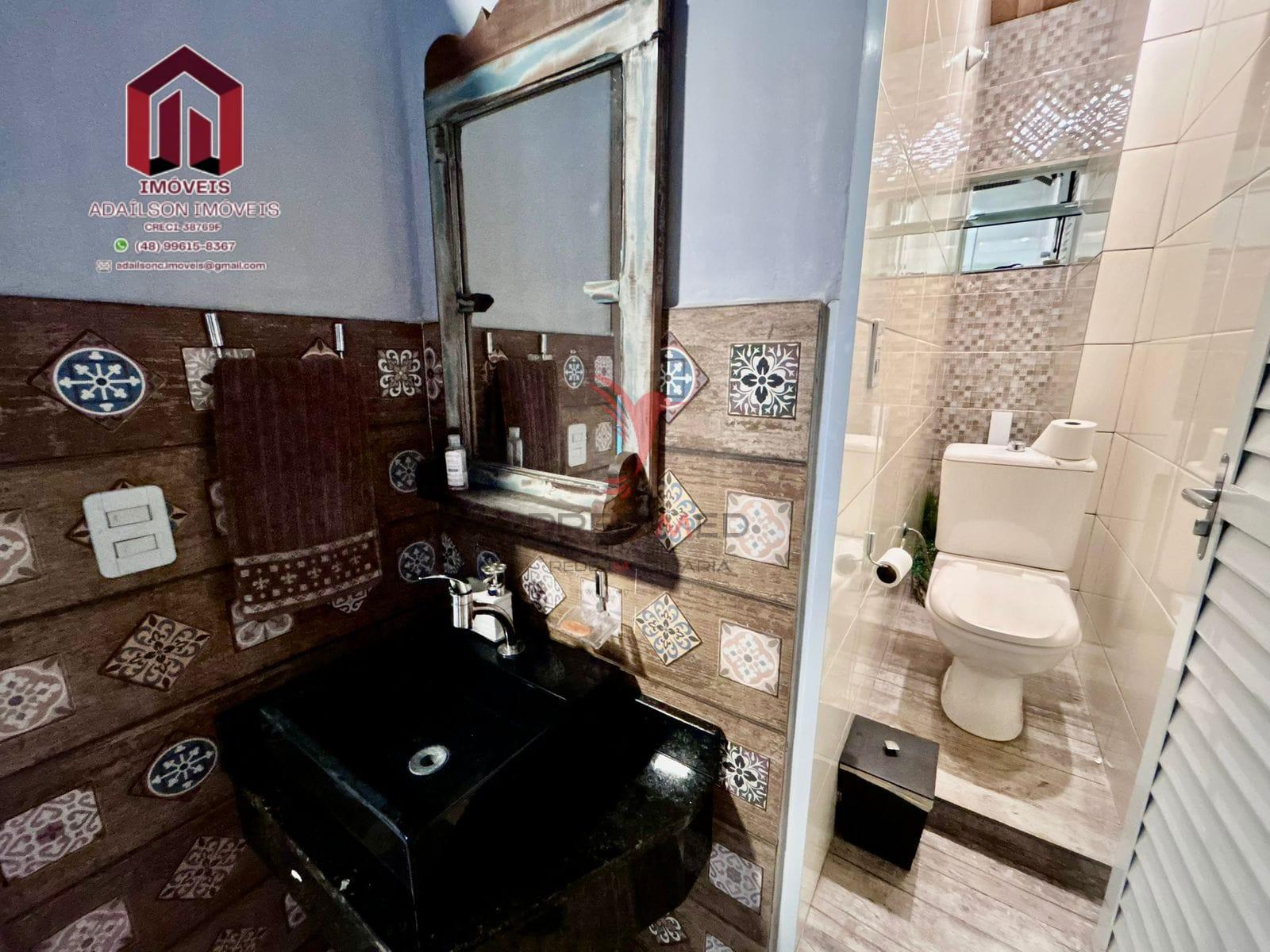 Casa Porteira Fechada &agrave; Venda em Balne&aacute;rio Pi&ccedil;arras/SC Brasil  Balneário Piçarras - 