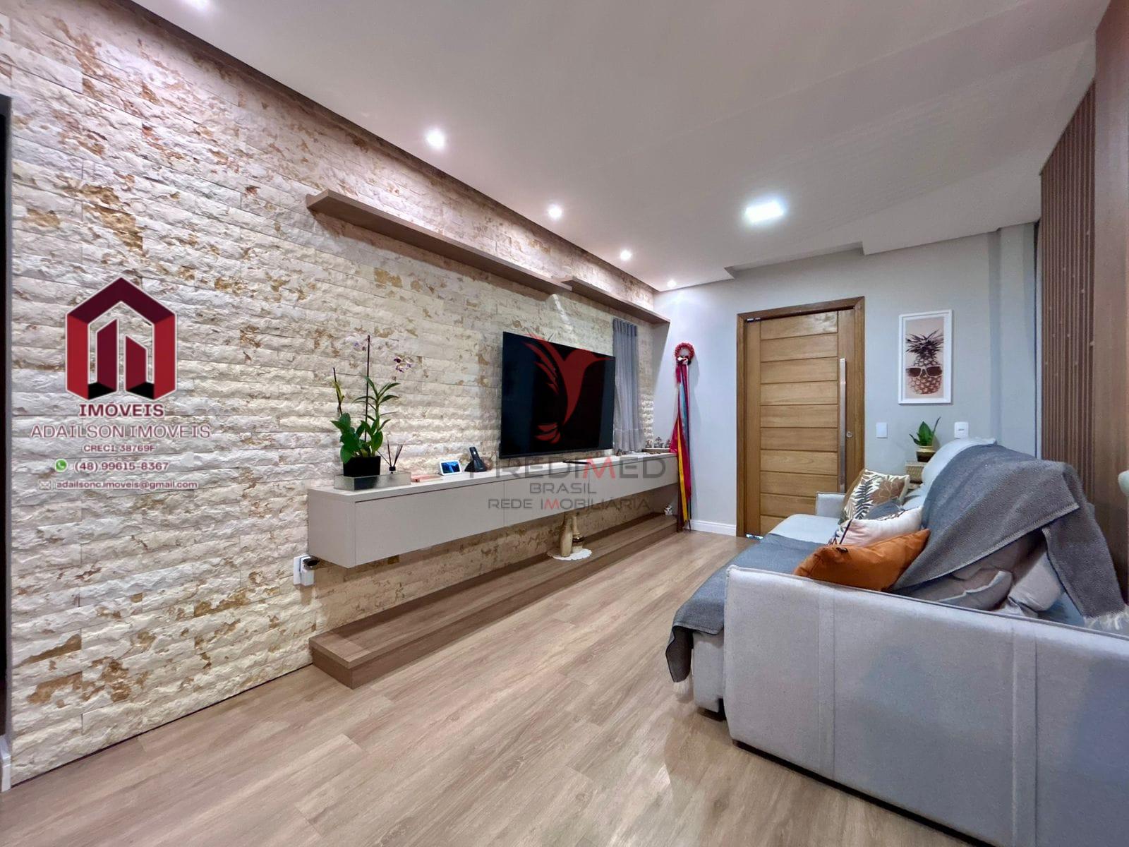 Casa Porteira Fechada &agrave; Venda em Balne&aacute;rio Pi&ccedil;arras/SC Brasil  Balneário Piçarras - 