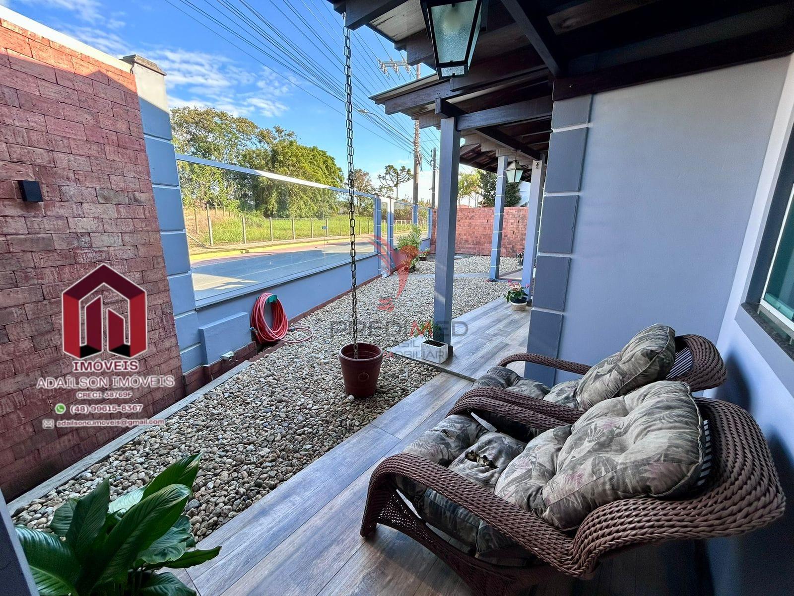 Casa Porteira Fechada &agrave; Venda em Balne&aacute;rio Pi&ccedil;arras/SC Brasil  Balneário Piçarras - 