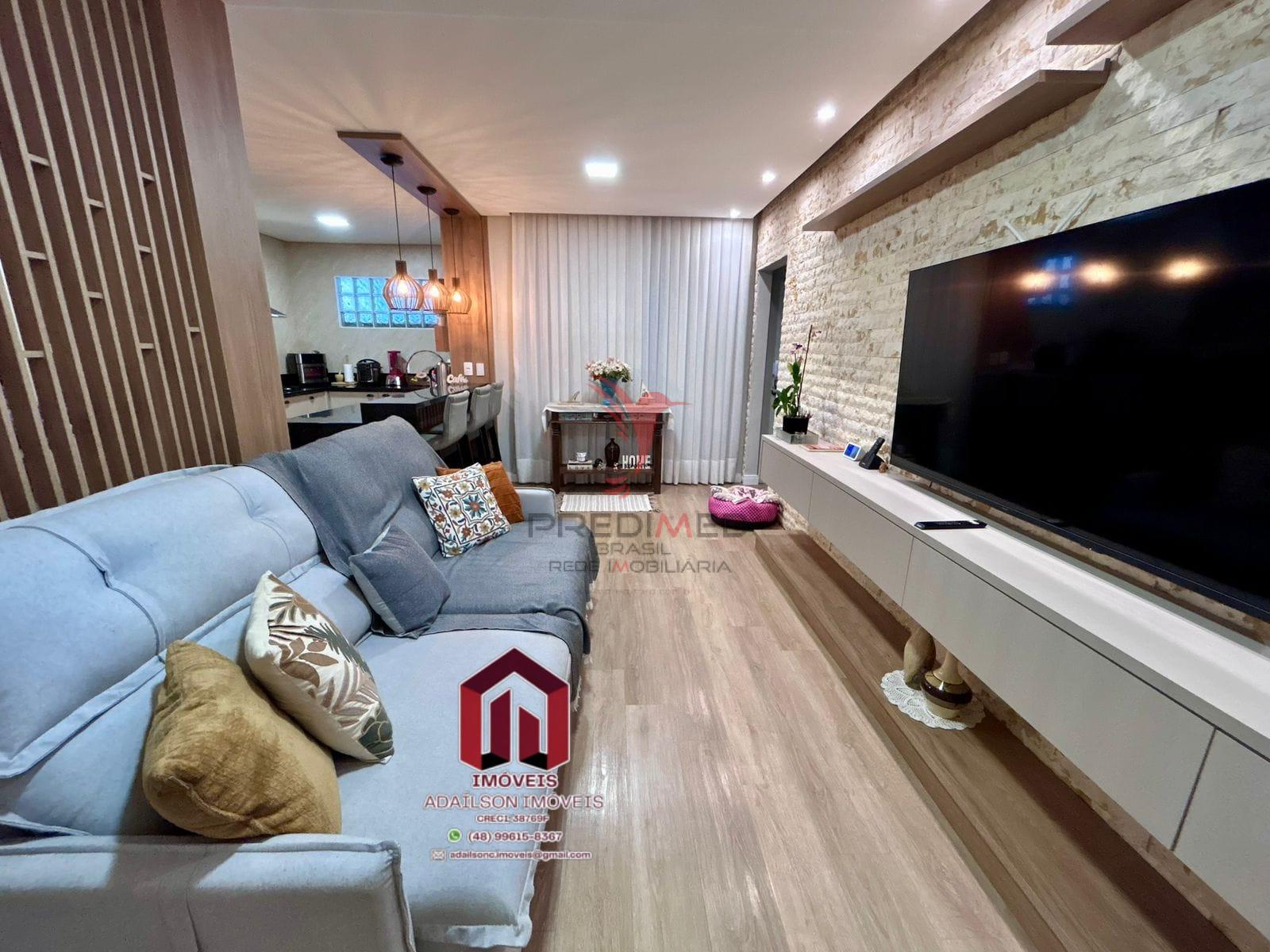 Casa Porteira Fechada &agrave; Venda em Balne&aacute;rio Pi&ccedil;arras/SC Brasil  Balneário Piçarras - 