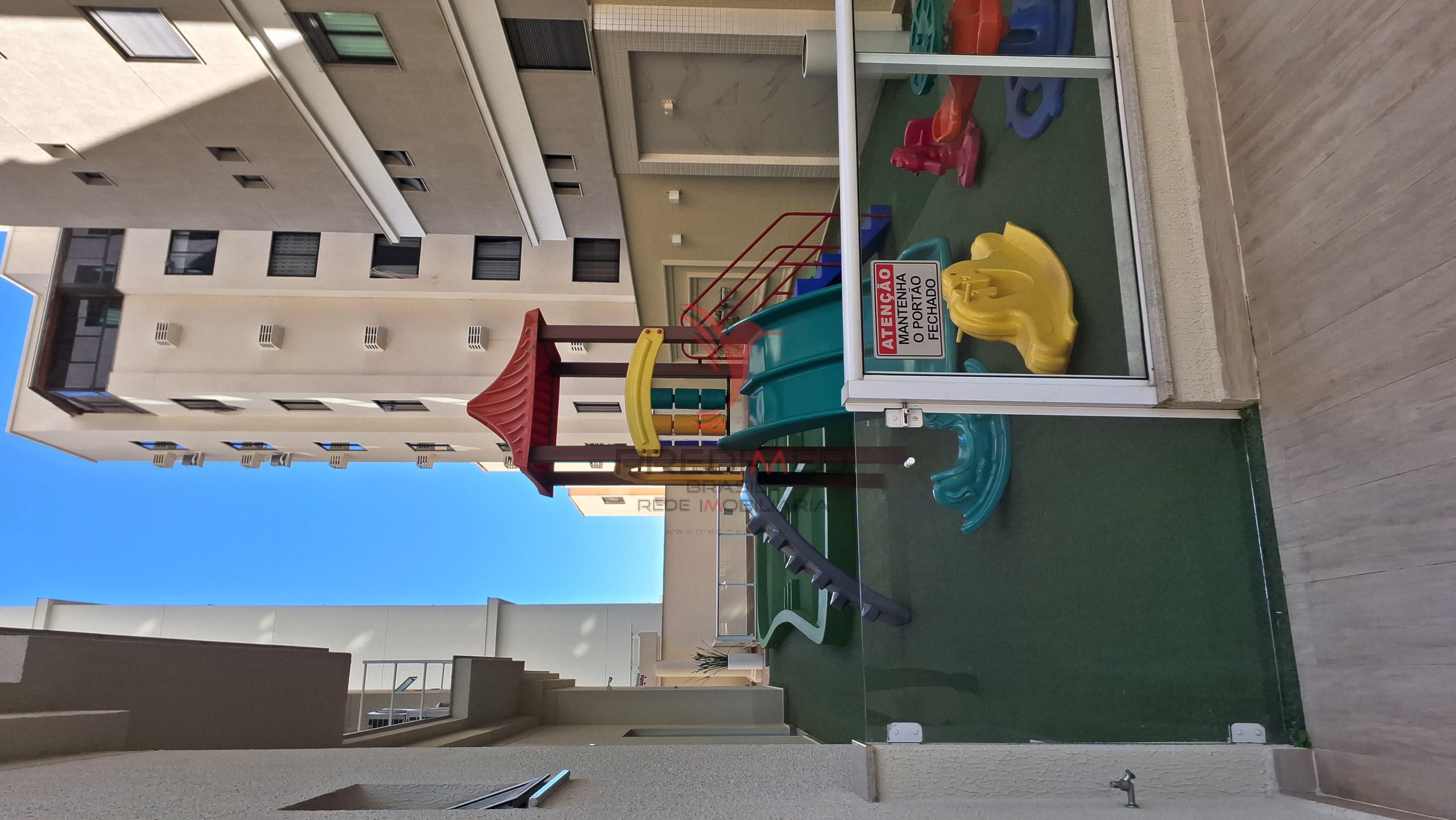 Apartamento alto padr&atilde;o na meia praia  Itapema - 