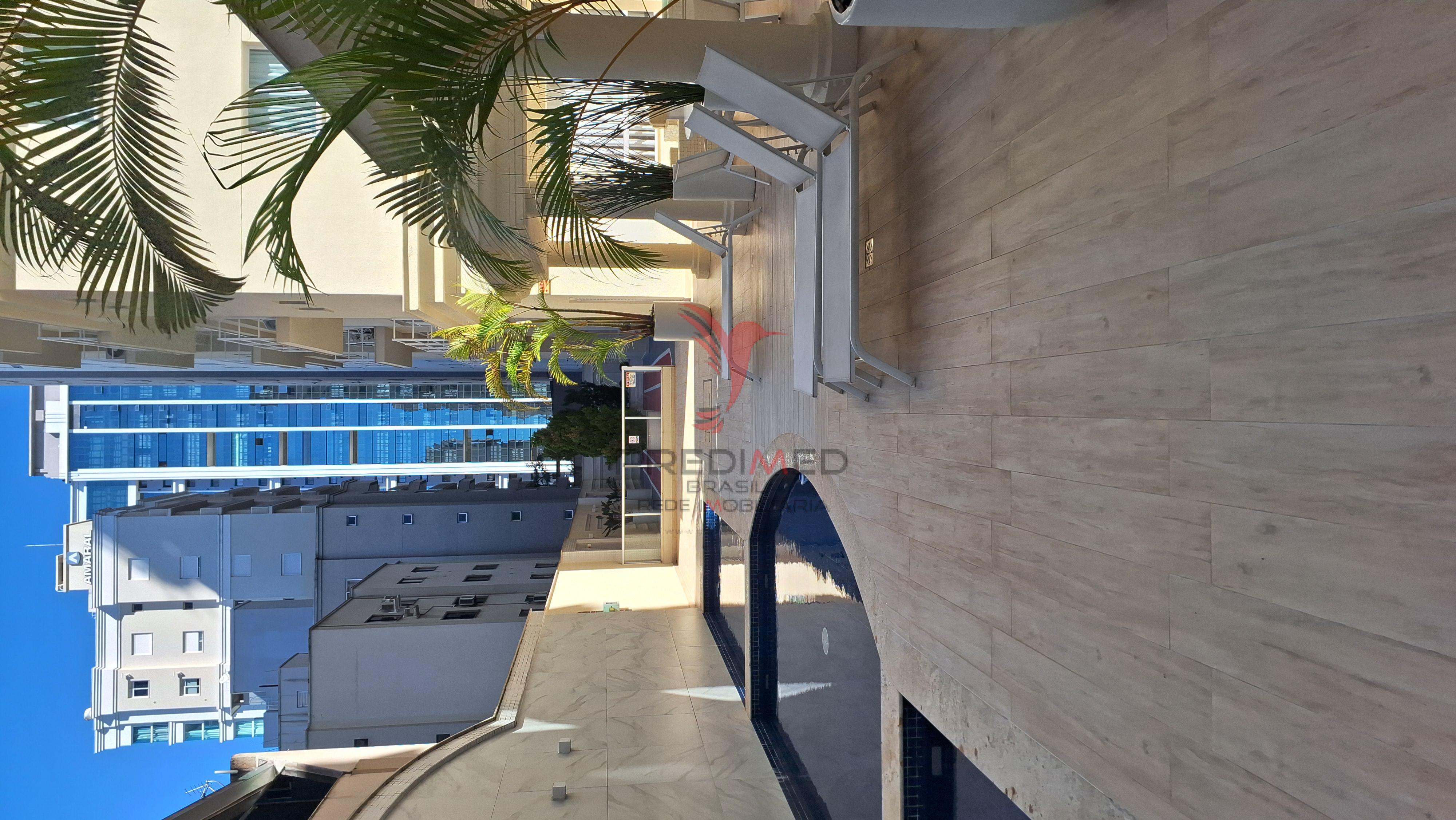 Apartamento alto padr&atilde;o na meia praia  Itapema - 