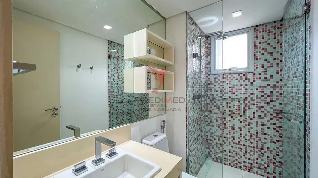 VENDO, ALUGO, NO  CAMPO BELO ESTE BEL&Iacute;SSIMO APARTAMENTO! ANDAR ALTO, 288M2, ACEITA PET Rua Gabriele D'Annunzio São Paulo - 