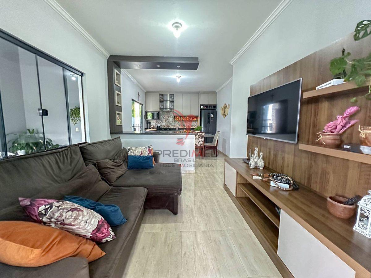 Casa semi mobiliada, com amplo quintal ,no 3 Rios do Sul. Jaguar&aacute; do Sul Rua Conrado Erdmann Jaraguá do Sul - 