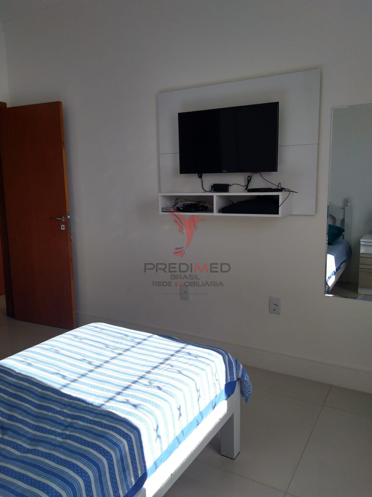 Linda Casa com piscina, churrasqueiras, 4 Vagas de Garagem, no Bairro Bela Vista 2  Guaratinguetá - 