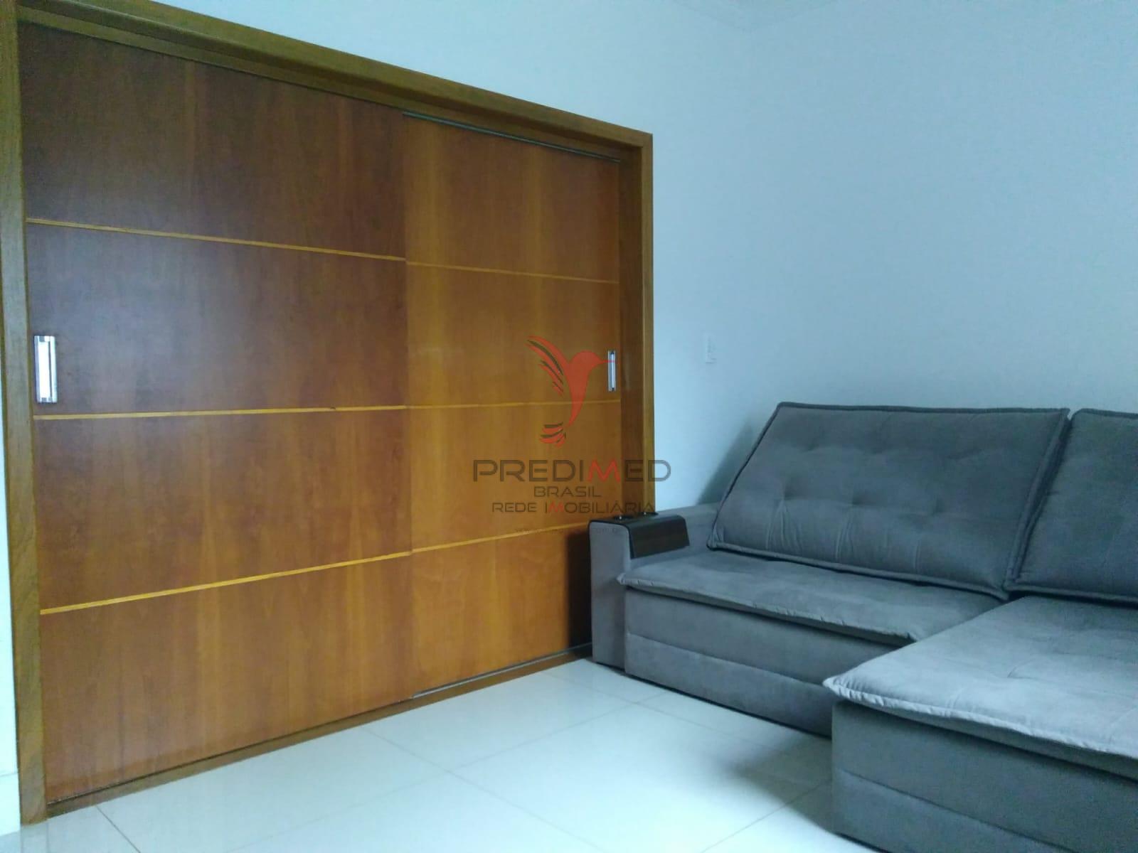 Linda Casa com piscina, churrasqueiras, 4 Vagas de Garagem, no Bairro Bela Vista 2  Guaratinguetá - 
