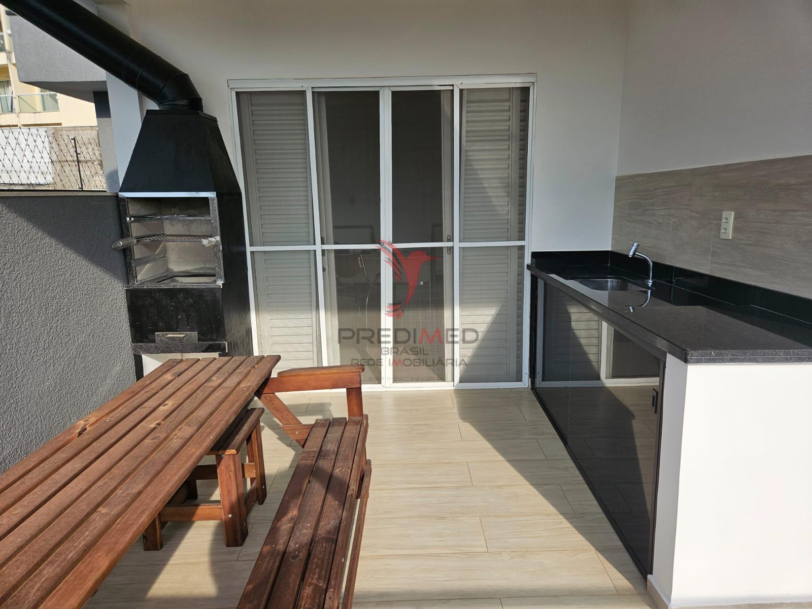 Linda Casa com piscina, churrasqueiras, 4 Vagas de Garagem, no Bairro Bela Vista 2  Guaratinguetá - 