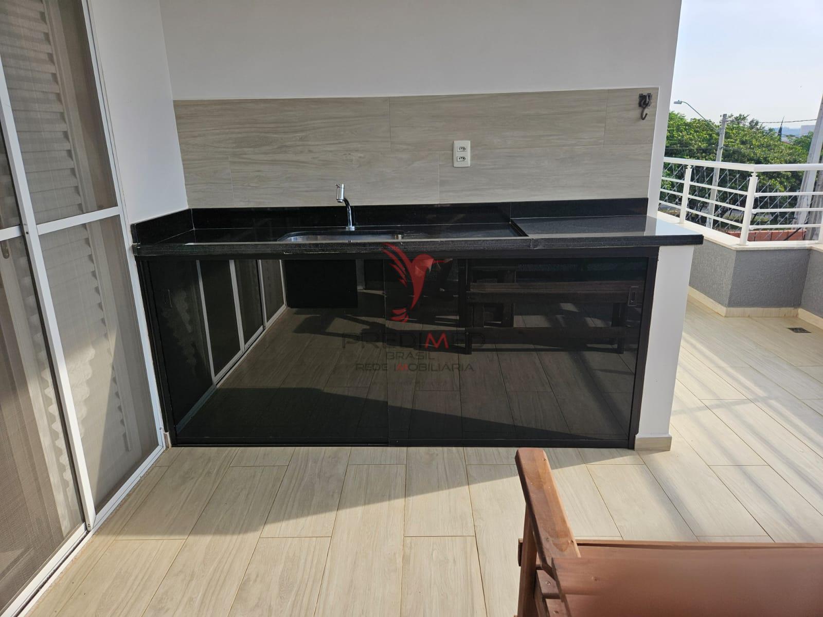 Linda Casa com piscina, churrasqueiras, 4 Vagas de Garagem, no Bairro Bela Vista 2  Guaratinguetá - 