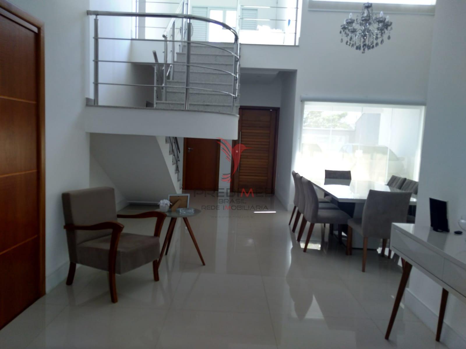 Linda Casa com piscina, churrasqueiras, 4 Vagas de Garagem, no Bairro Bela Vista 2  Guaratinguetá - 