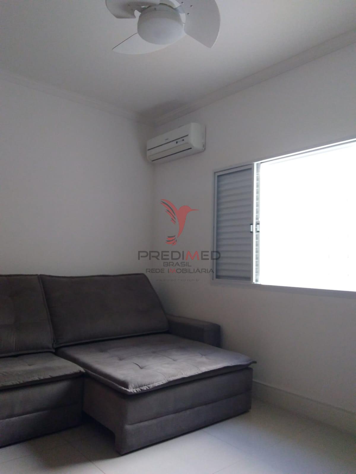 Linda Casa com piscina, churrasqueiras, 4 Vagas de Garagem, no Bairro Bela Vista 2  Guaratinguetá - 