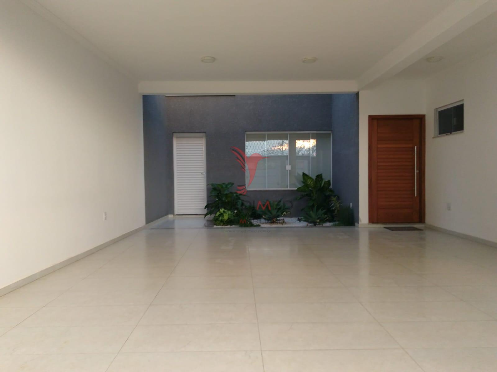 Linda Casa com piscina, churrasqueiras, 4 Vagas de Garagem, no Bairro Bela Vista 2  Guaratinguetá - 