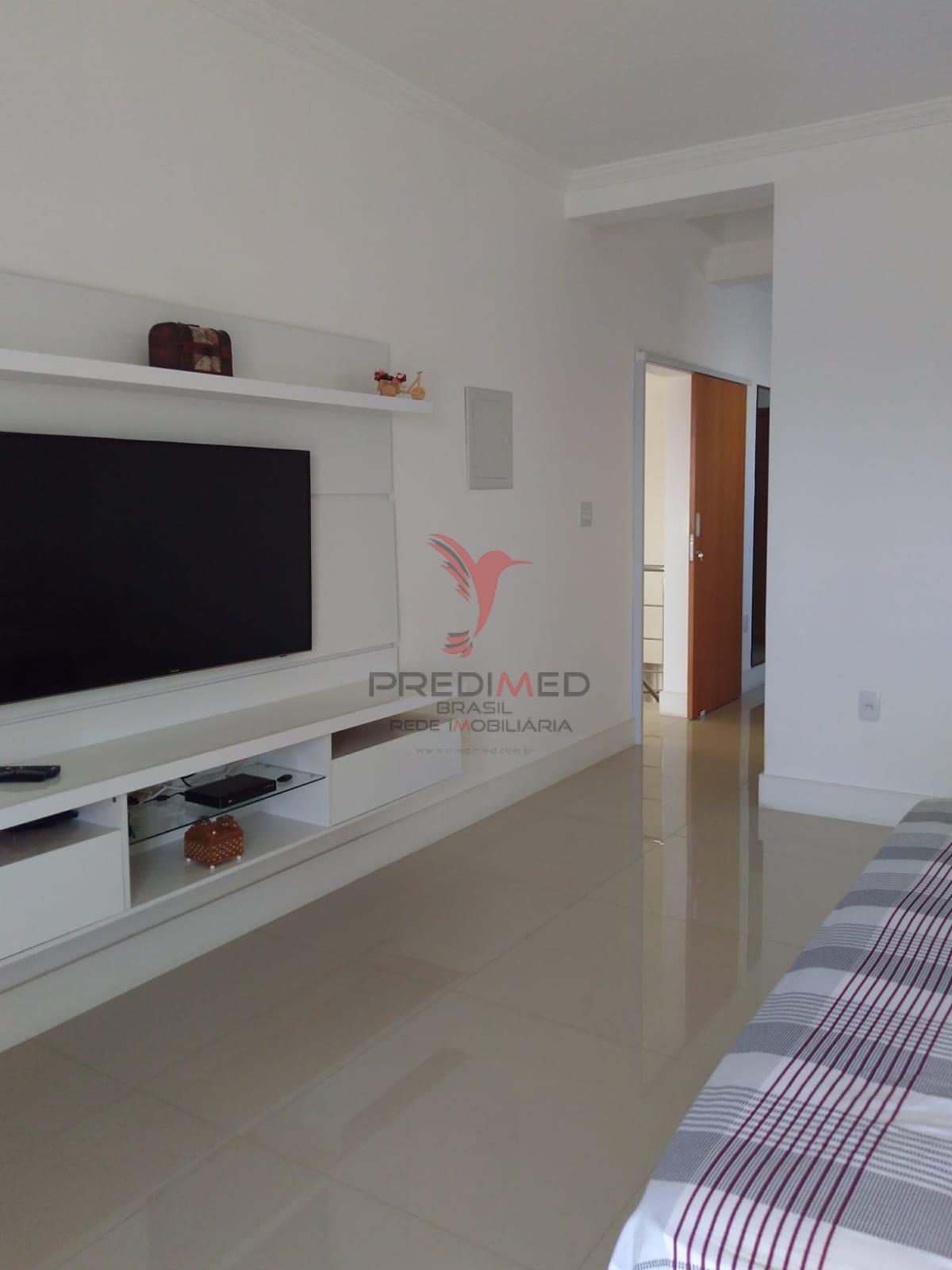 Linda Casa com piscina, churrasqueiras, 4 Vagas de Garagem, no Bairro Bela Vista 2  Guaratinguetá - 