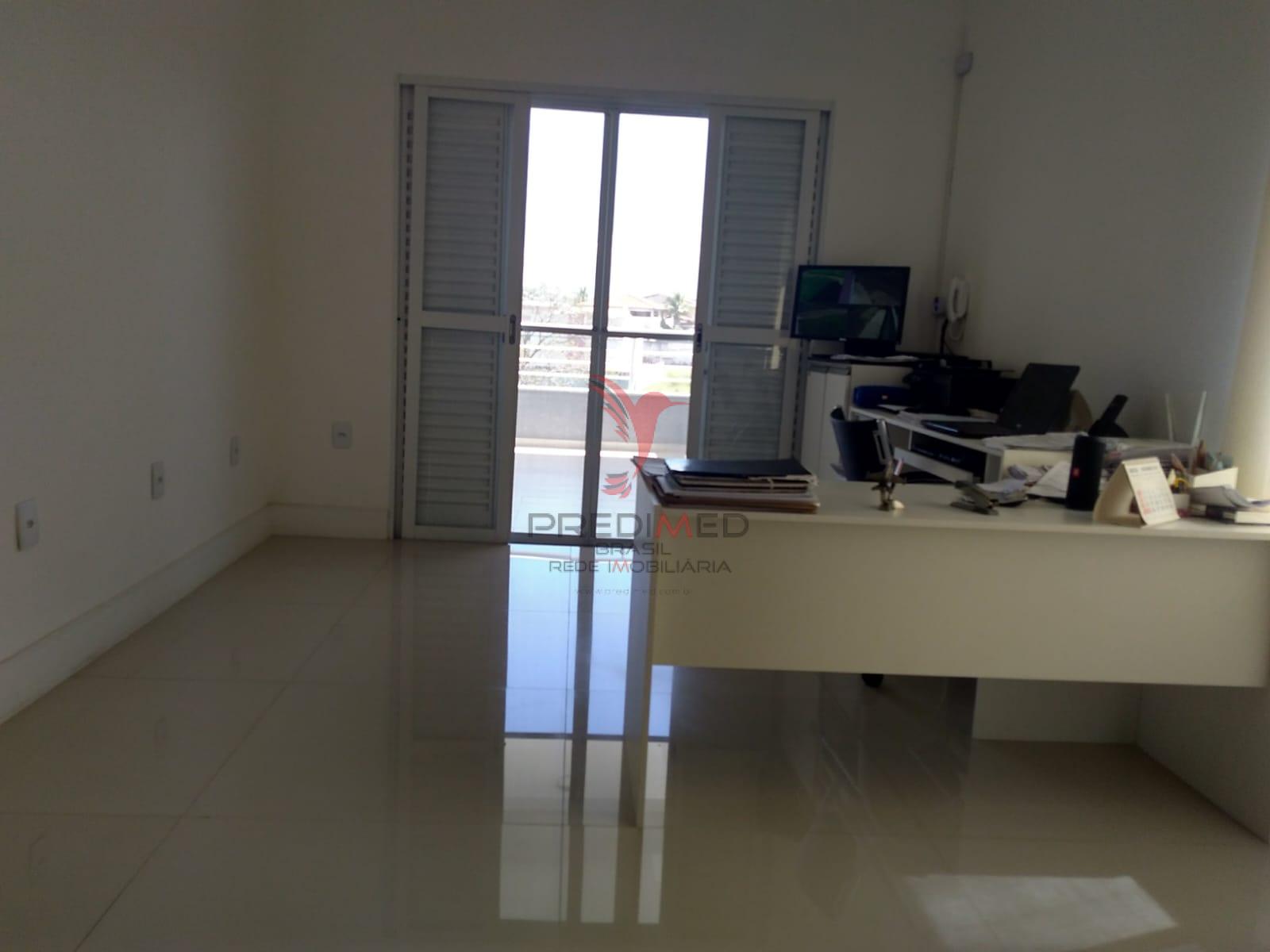 Linda Casa com piscina, churrasqueiras, 4 Vagas de Garagem, no Bairro Bela Vista 2  Guaratinguetá - 