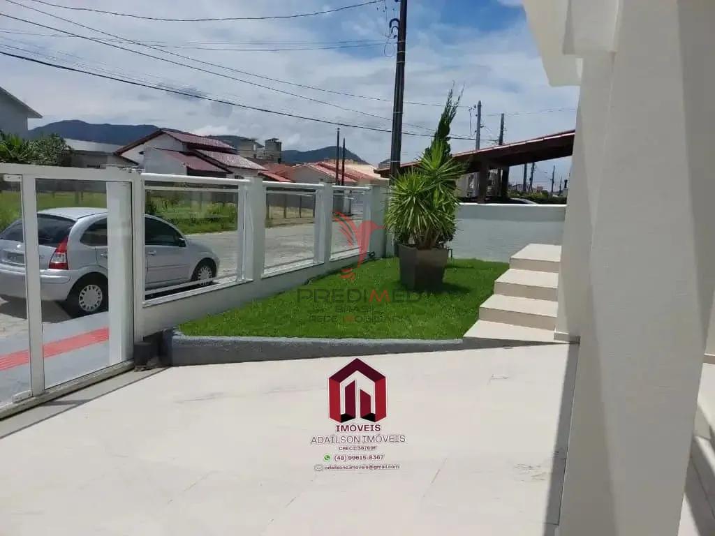 EXCELENTE CASA COM 4 DORMITORIOS  PARA A VENDA - EM FLORIANOPOLIS SC BRASIL  Florianópolis - 