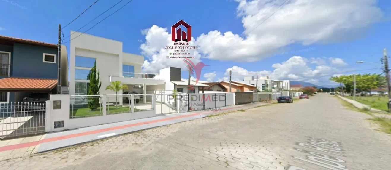 EXCELENTE CASA COM 4 DORMITORIOS  PARA A VENDA - EM FLORIANOPOLIS SC BRASIL  Florianópolis - 