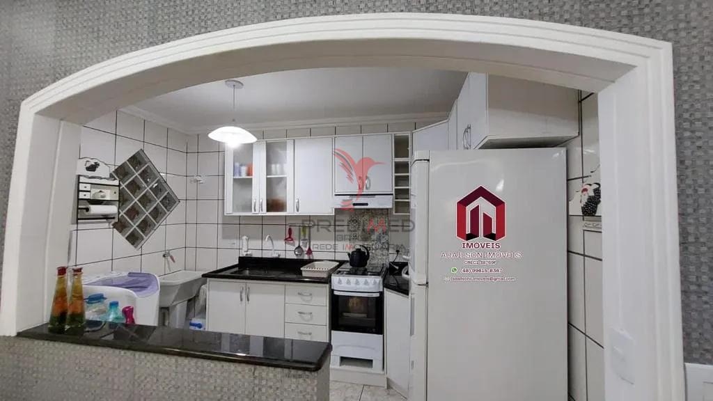 EXCELENTE CASA COM 4 DORMITORIOS  PARA A VENDA - EM FLORIANOPOLIS SC BRASIL  Florianópolis - 