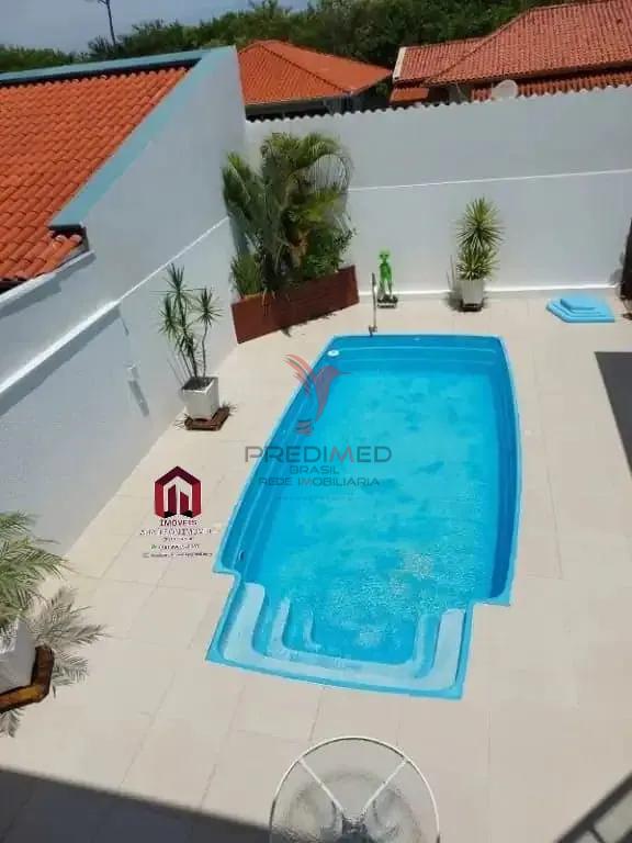 EXCELENTE CASA COM 4 DORMITORIOS  PARA A VENDA - EM FLORIANOPOLIS SC BRASIL  Florianópolis - 