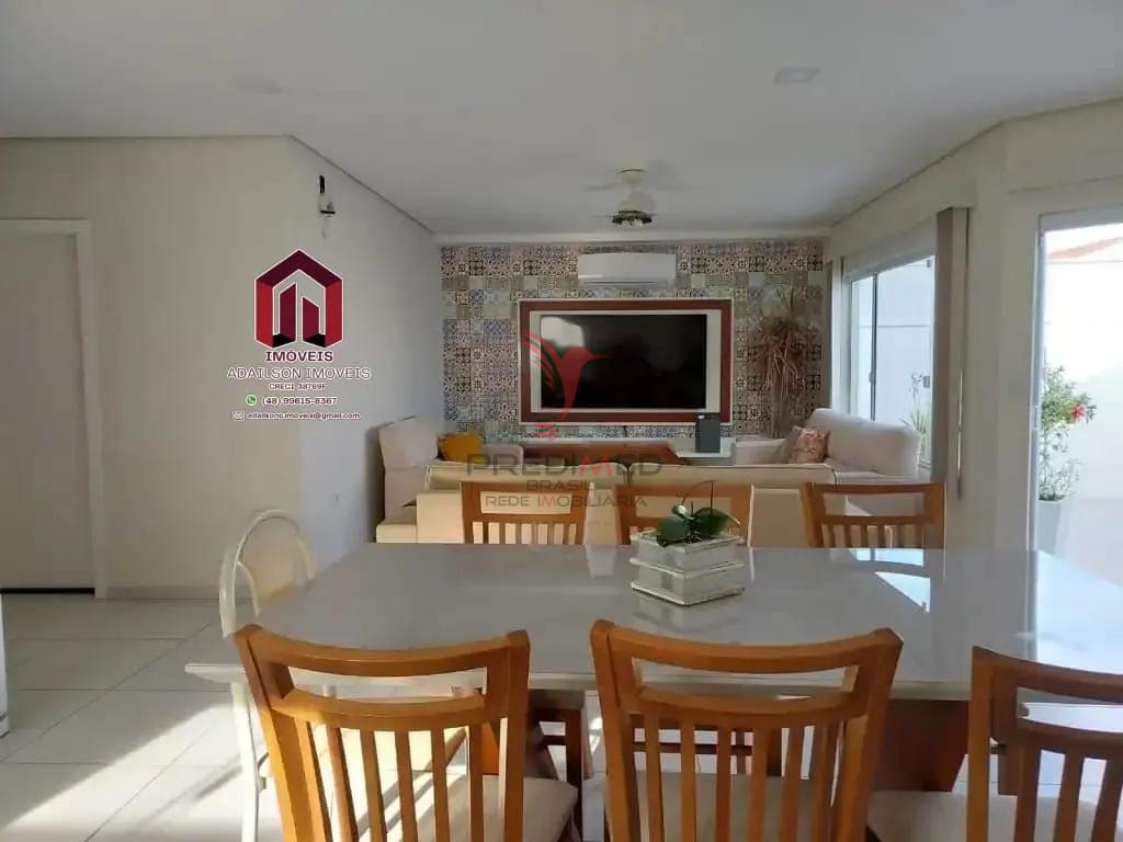 EXCELENTE CASA COM 4 DORMITORIOS  PARA A VENDA - EM FLORIANOPOLIS SC BRASIL  Florianópolis - 