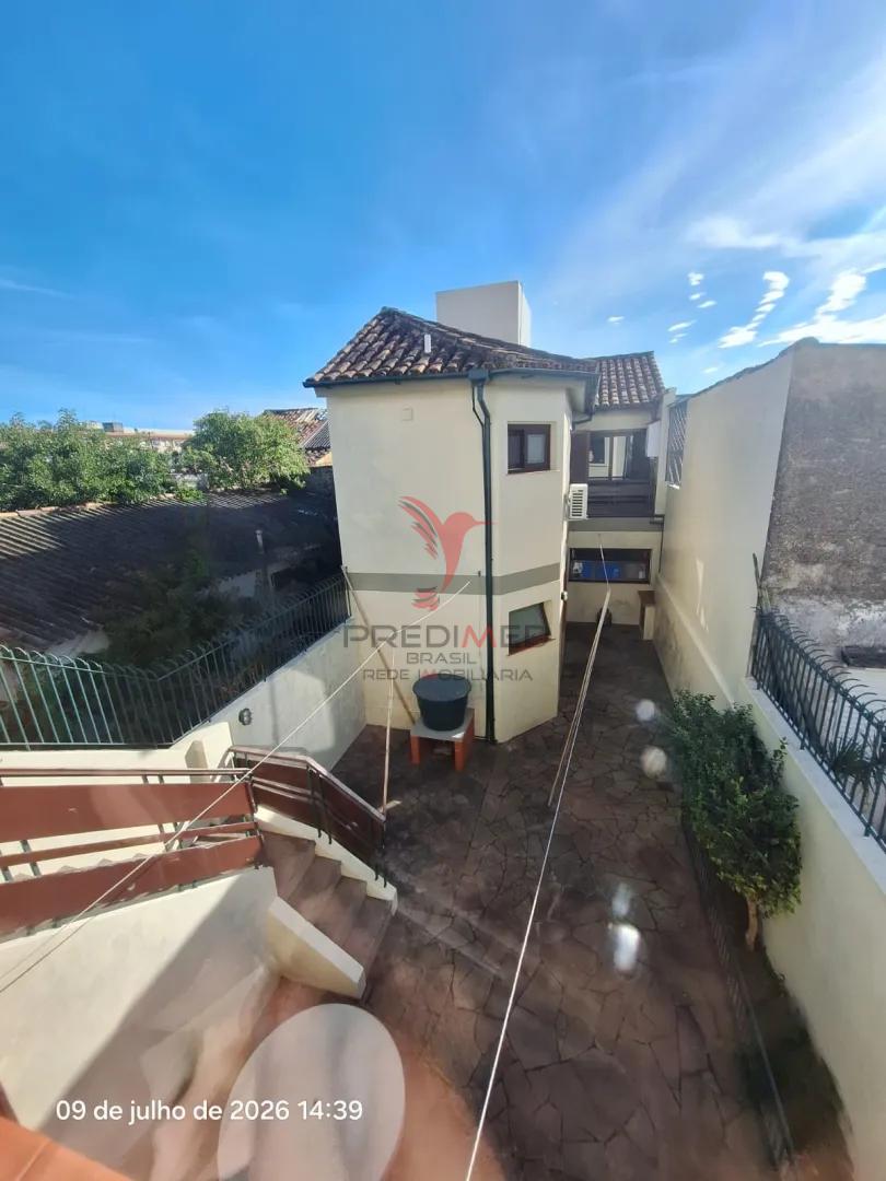 SOBRADO IMPERDIVEL, LOCALIZADO NA ZONA DO PORTO, PRONTO PARA MORAR  Pelotas - 