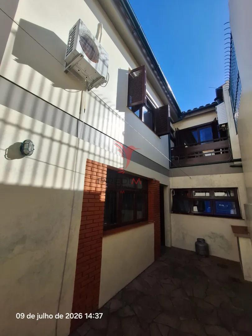 SOBRADO IMPERDIVEL, LOCALIZADO NA ZONA DO PORTO, PRONTO PARA MORAR  Pelotas - 