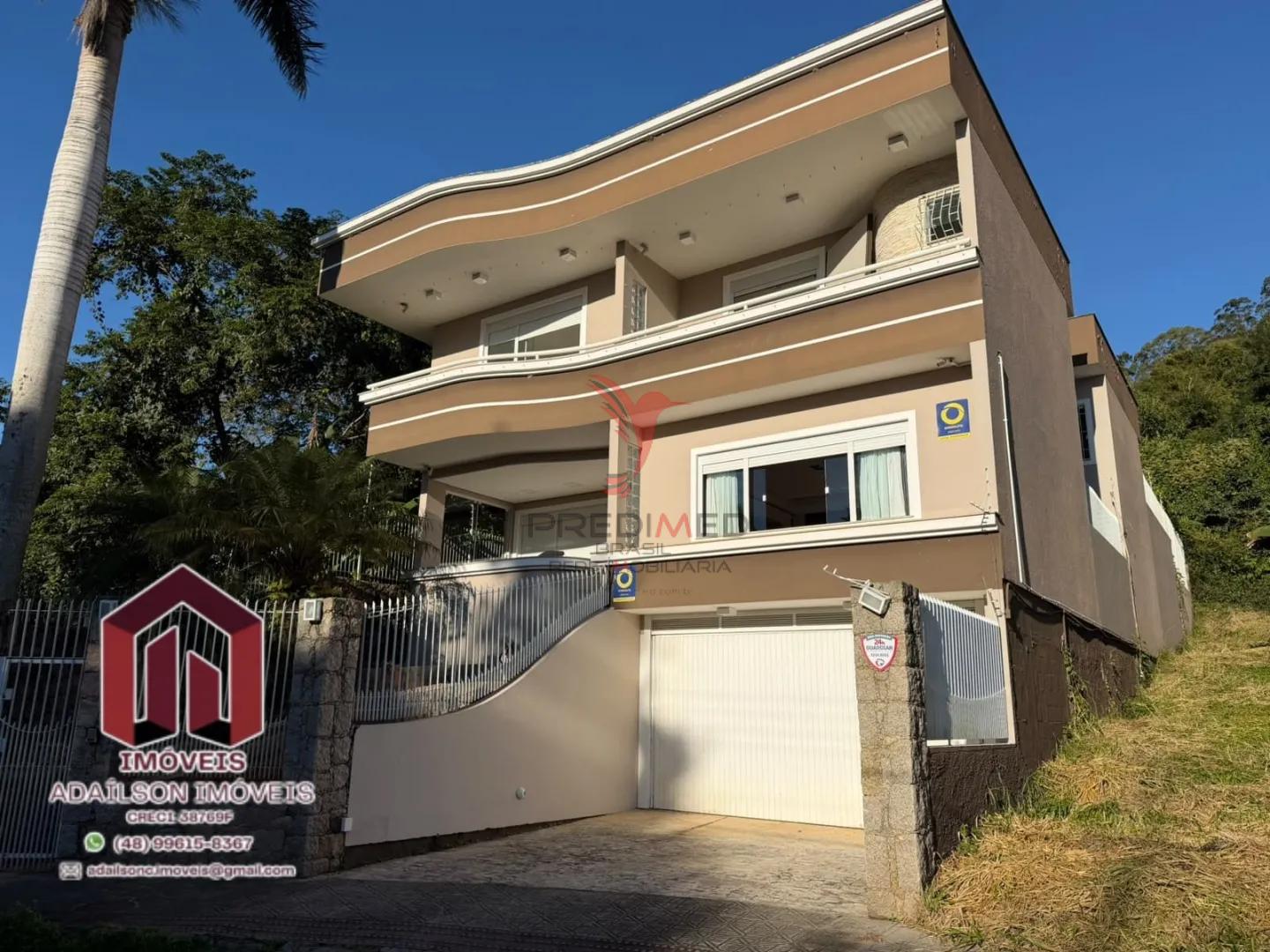 Linda casa com  dormit&oacute;rios um suite a venda em Florian&oacute;polis bairro c&oacute;rrego Grande José Durieux Florianópolis - 