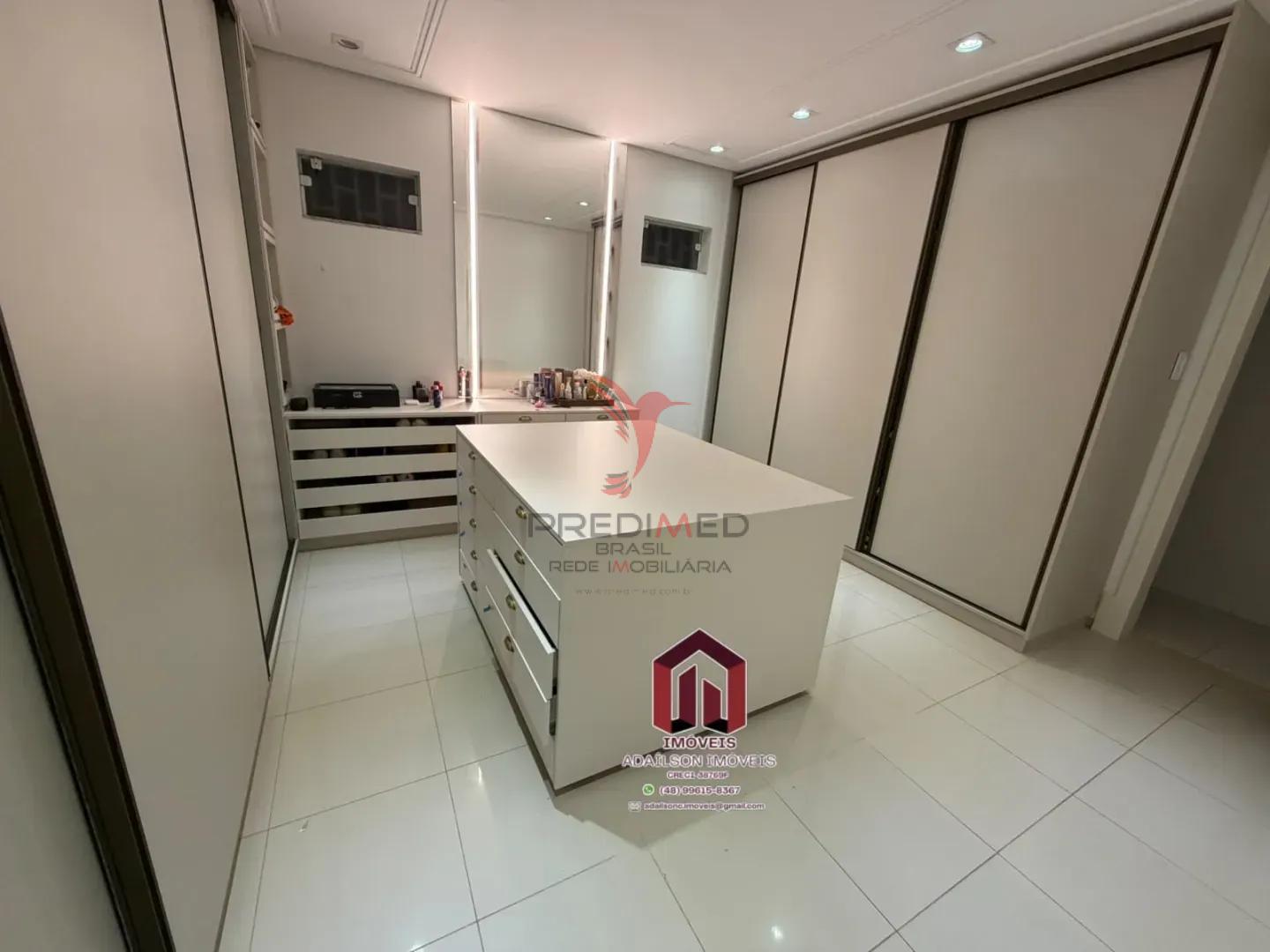 Linda casa com  dormit&oacute;rios um suite a venda em Florian&oacute;polis bairro c&oacute;rrego Grande José Durieux Florianópolis - 