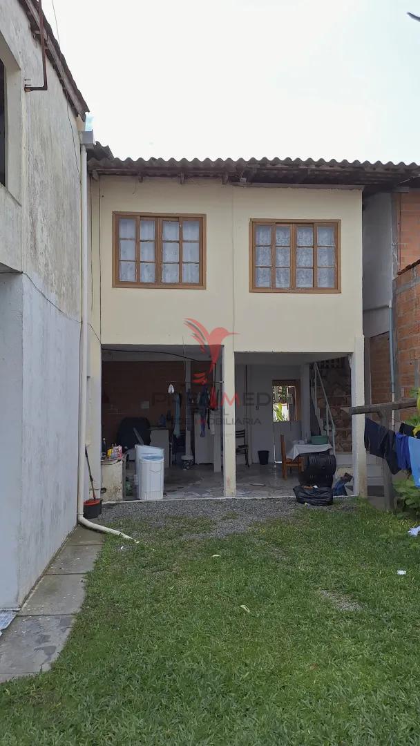 Sobrado com 6 quartos para venda na praia da Arma&ccedil;&atilde;o em Penha-SC  Penha - 