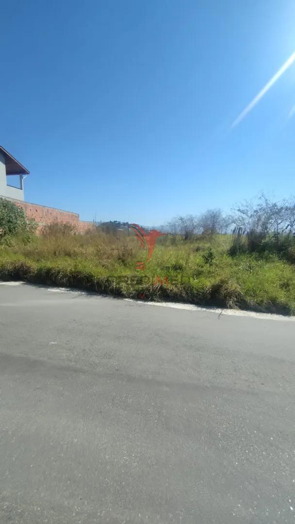 Terreno com 720 mts no bairro Coopemi em Guaratinguet&aacute;/SP Rua Sargento Maurício Rosestolato de Morães Guaratinguetá - 
