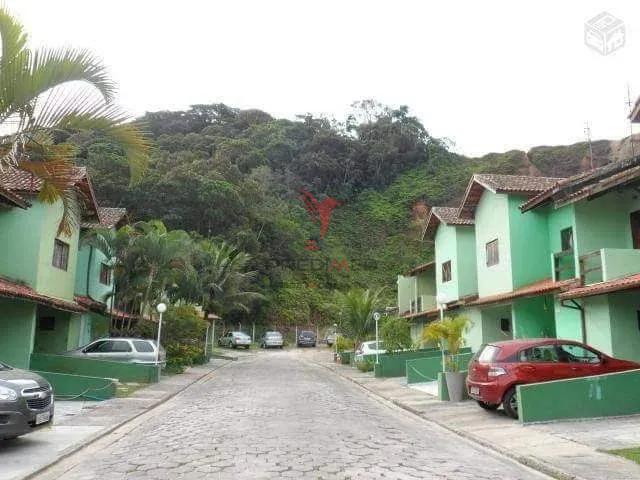 SOBRADO MOBILIADO EM CONDOM&Iacute;NIO FECHADO &ndash; PR&Oacute;XIMO &Agrave; PRAIA  Caraguatatuba - 