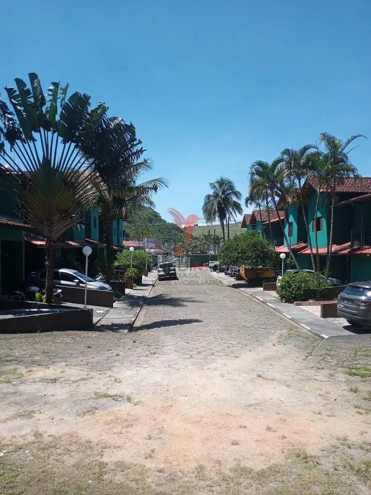 SOBRADO MOBILIADO EM CONDOM&Iacute;NIO FECHADO &ndash; PR&Oacute;XIMO &Agrave; PRAIA  Caraguatatuba - 