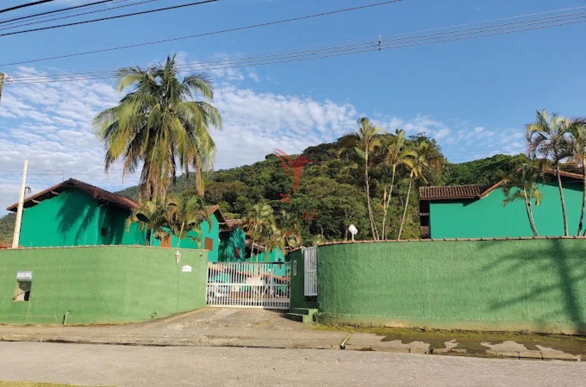 SOBRADO MOBILIADO EM CONDOM&Iacute;NIO FECHADO &ndash; PR&Oacute;XIMO &Agrave; PRAIA  Caraguatatuba - 