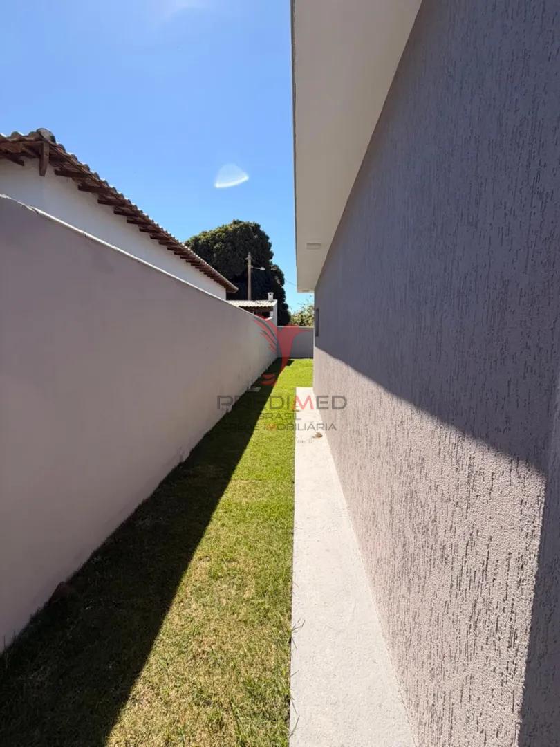 CASA &Agrave; VENDA A PR&Oacute;XIMO DA ILHA DOS DINOSSAUROS RJ-106 Iguaba Grande - 