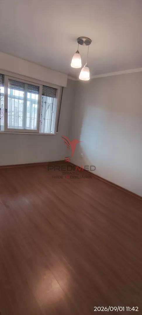 PRONTO PARA MORAR NO CENTRO: SOBRADO DE 3 DORMS, SUITE E 2 VAGAS  Pelotas - 