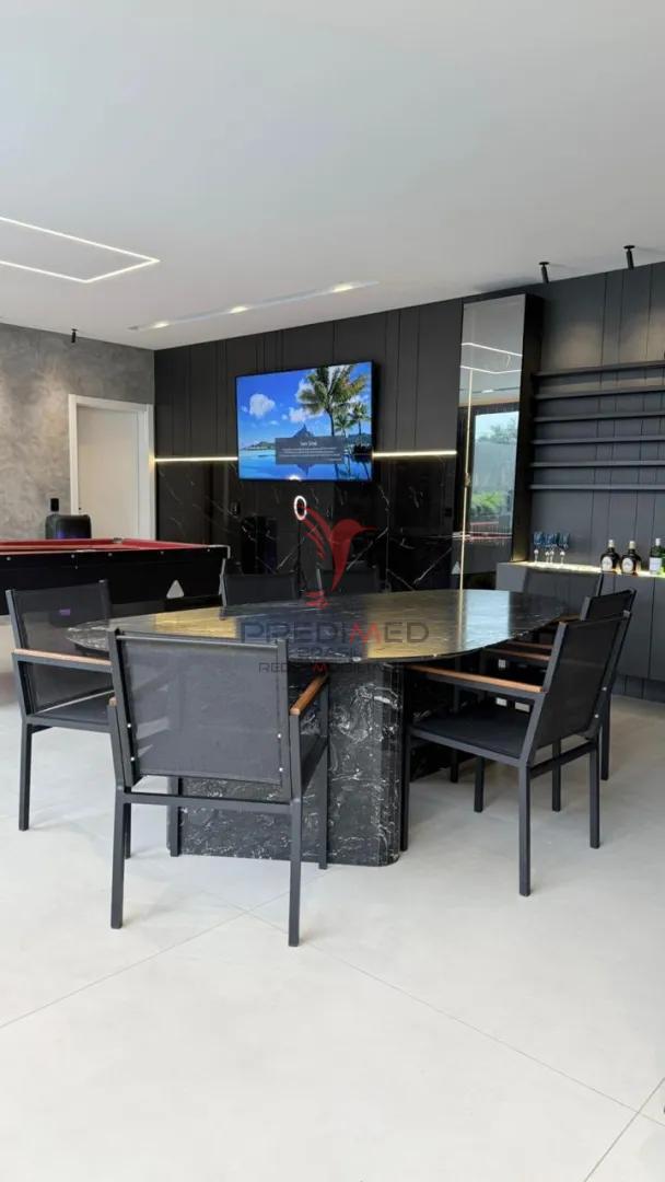 Casa com piscina em excelente localiza&ccedil;&atilde;o Avenida Manacá Tijucas - 