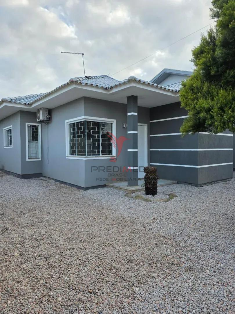 Casa com piscina em excelente localiza&ccedil;&atilde;o em Tijucas . SC Avenida Manacá Tijucas - 
