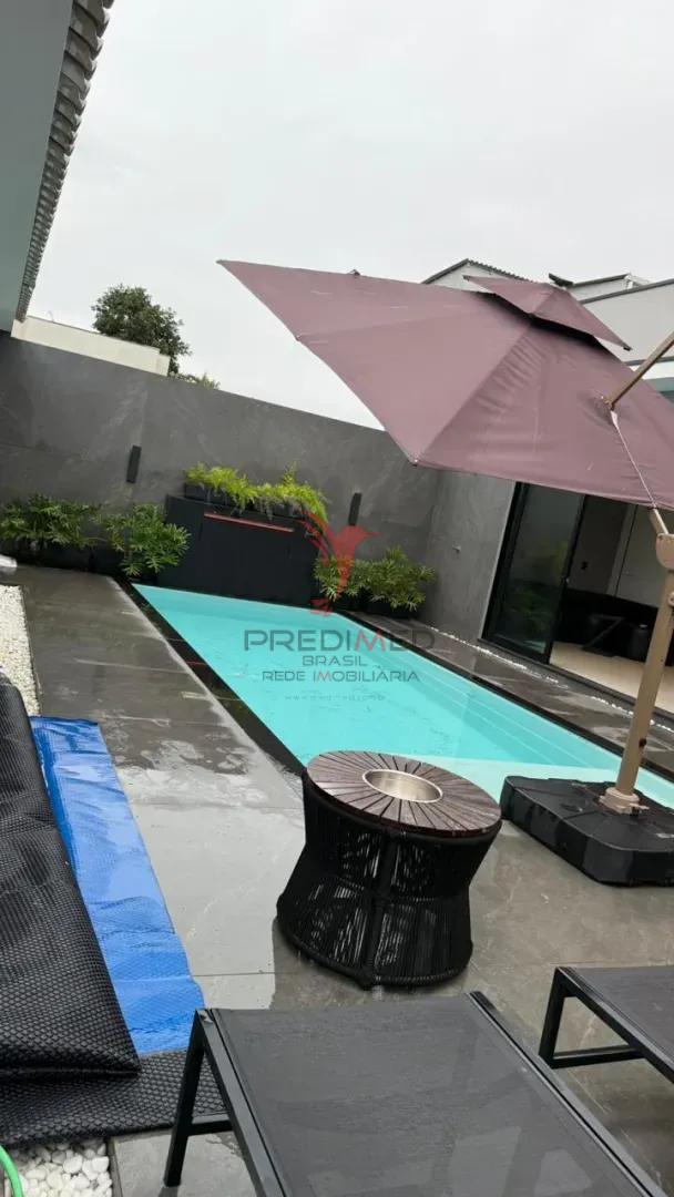 Casa com piscina em excelente localiza&ccedil;&atilde;o em Tijucas . SC Avenida Manacá Tijucas - 
