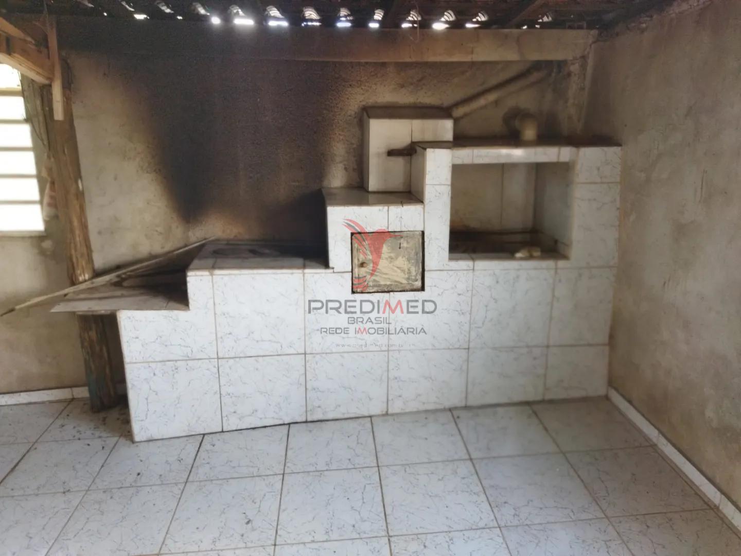 S&atilde;o 1.000 m2 de terreno com casa pequena Rua Hélio Manzanete Cerro Guaratinguetá - 