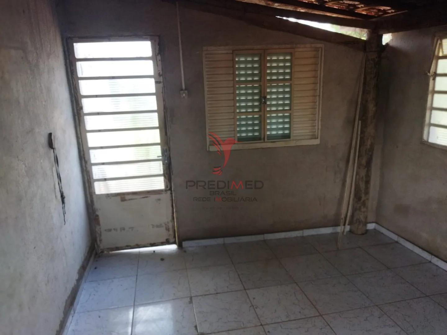 S&atilde;o 1.000 m2 de terreno com casa pequena Rua Hélio Manzanete Cerro Guaratinguetá - 