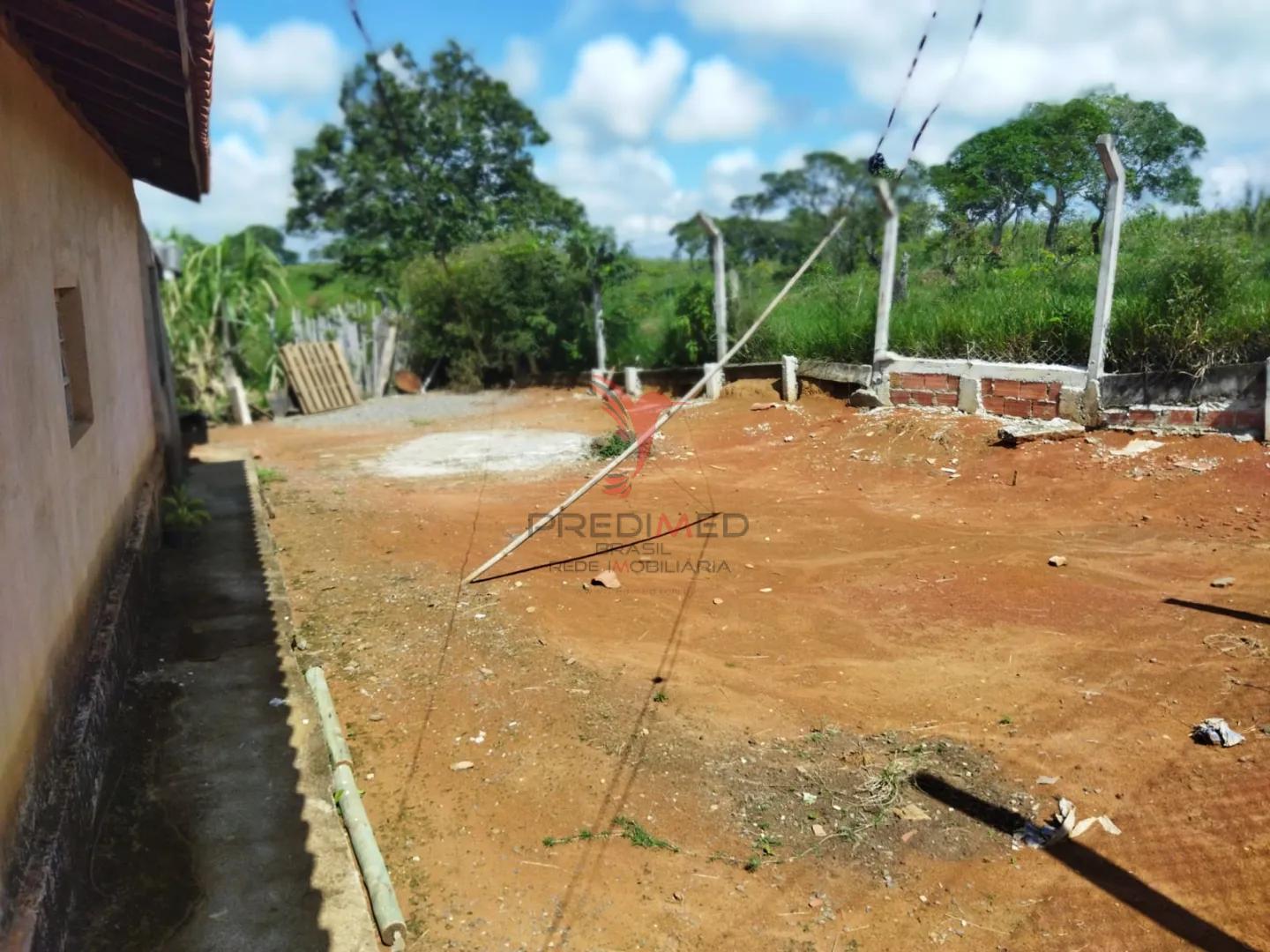 S&atilde;o 1.000 m2 de terreno com casa pequena Rua Hélio Manzanete Cerro Guaratinguetá - 