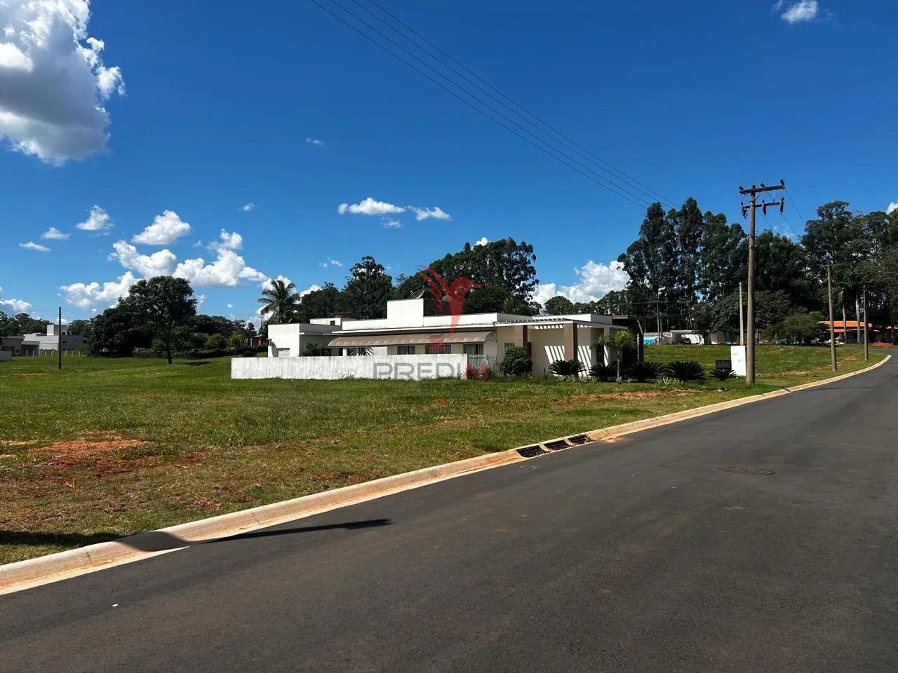 Magn&iacute;fico terreno Rodovia Presidente Castello Branco Águas de Santa Bárbara - 